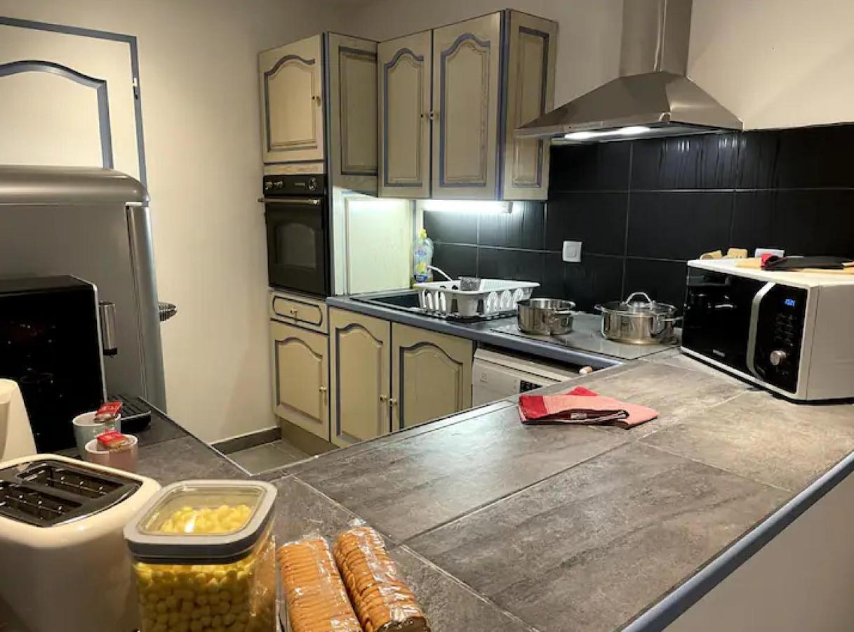 Appartement Avec Parking Gratuit Et Wifi Vierzon Eksteriør bilde