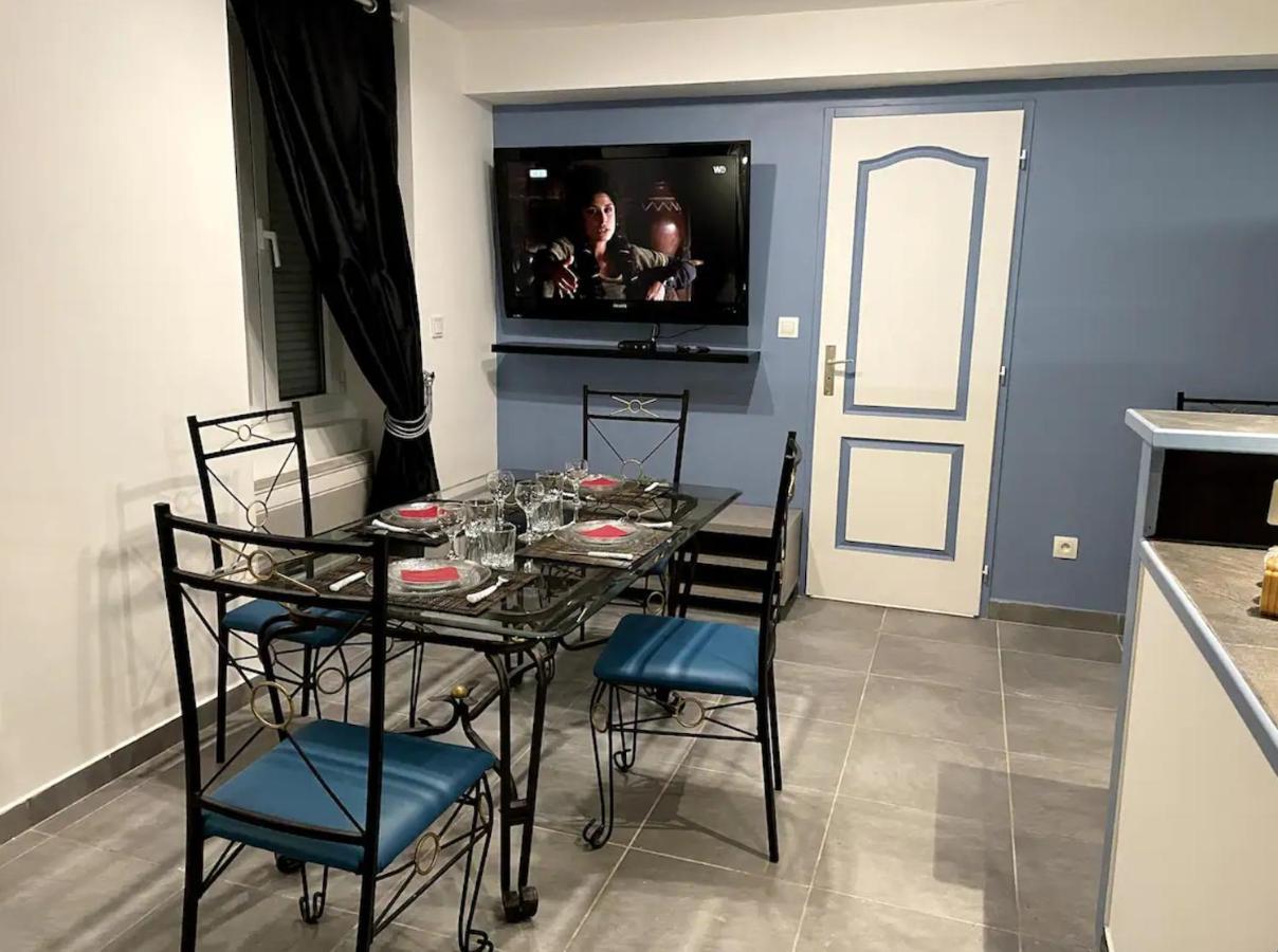 Appartement Avec Parking Gratuit Et Wifi Vierzon Eksteriør bilde