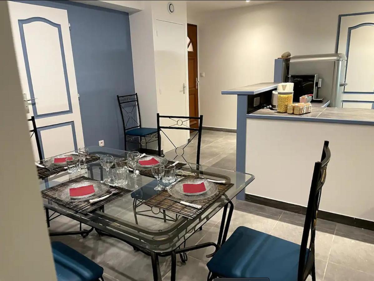 Appartement Avec Parking Gratuit Et Wifi Vierzon Eksteriør bilde