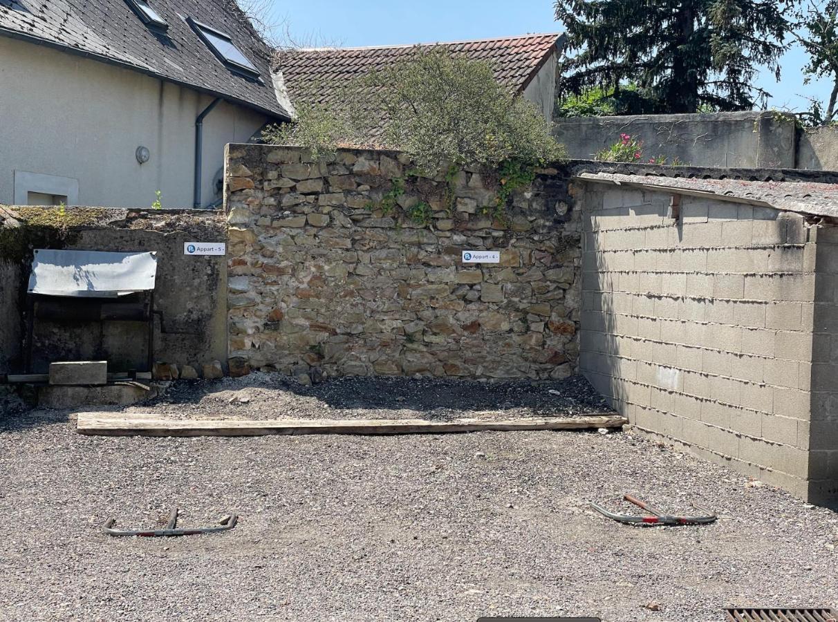 Appartement Avec Parking Gratuit Et Wifi Vierzon Eksteriør bilde