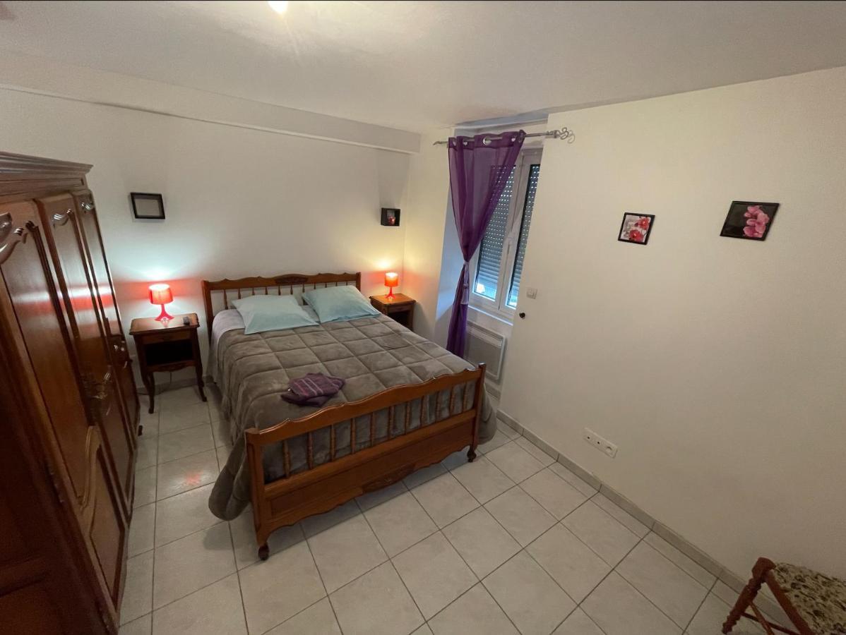 Appartement Avec Parking Gratuit Et Wifi Vierzon Eksteriør bilde