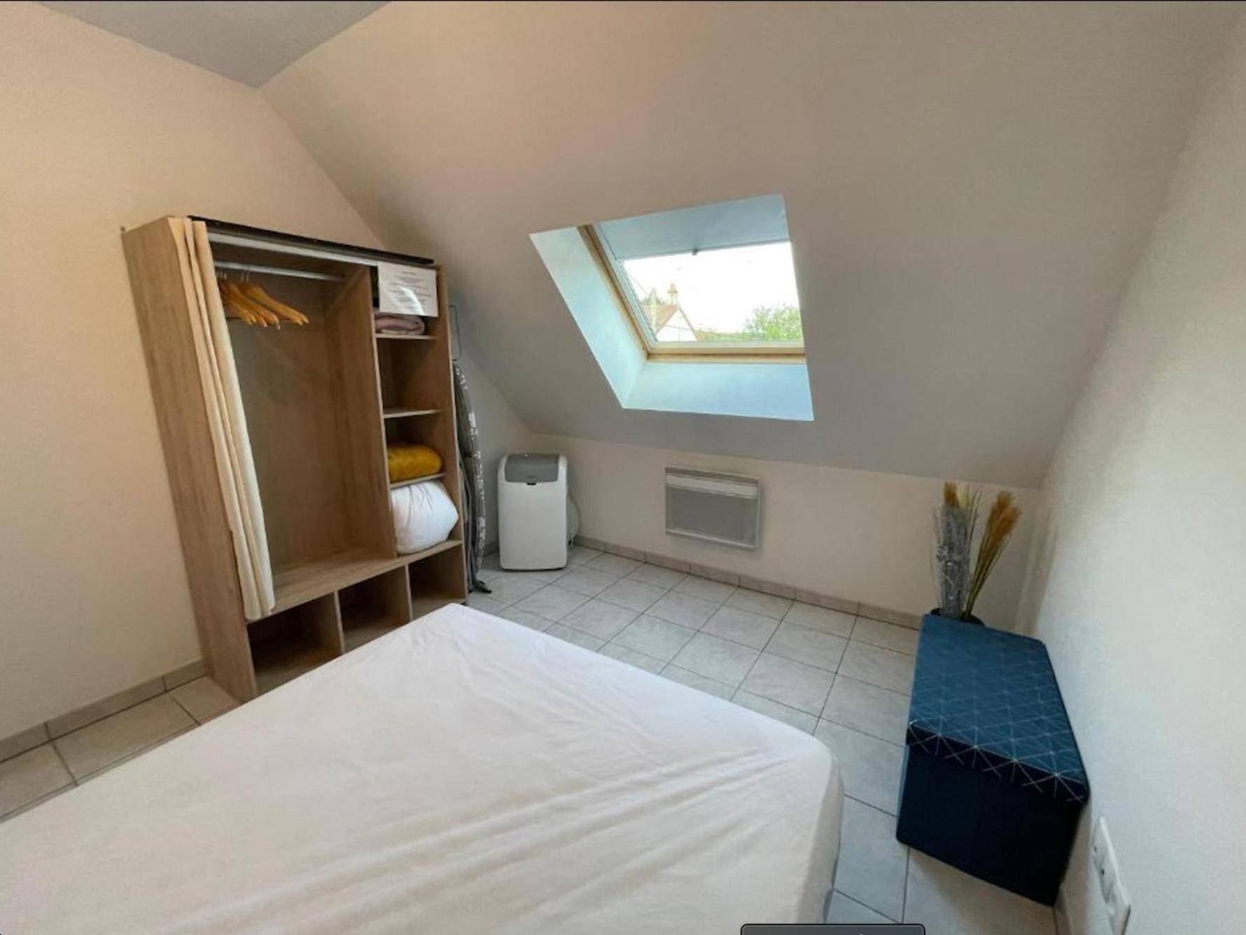 Appartement Avec Parking Gratuit Et Wifi Vierzon Eksteriør bilde