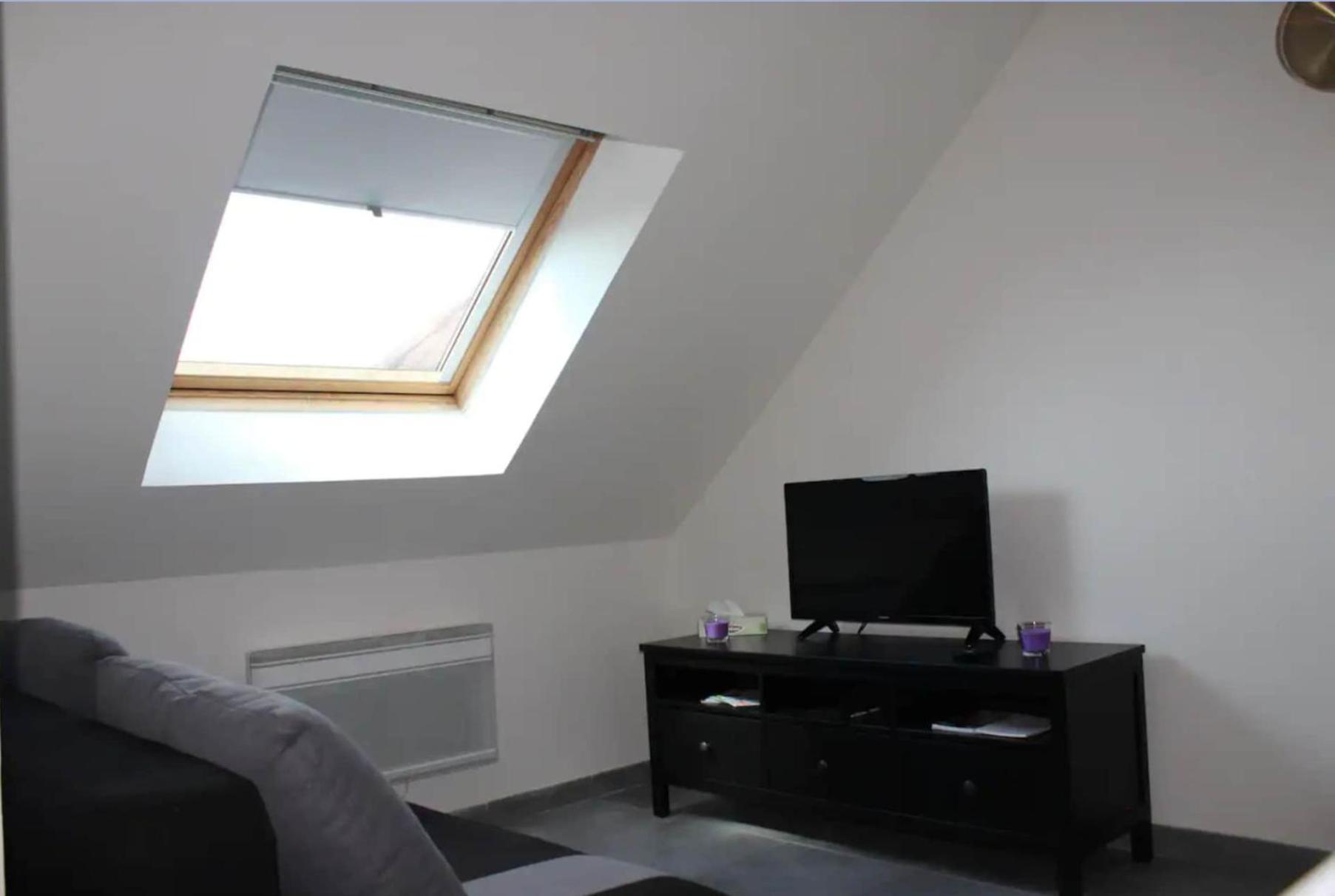 Appartement Avec Parking Gratuit Et Wifi Vierzon Eksteriør bilde