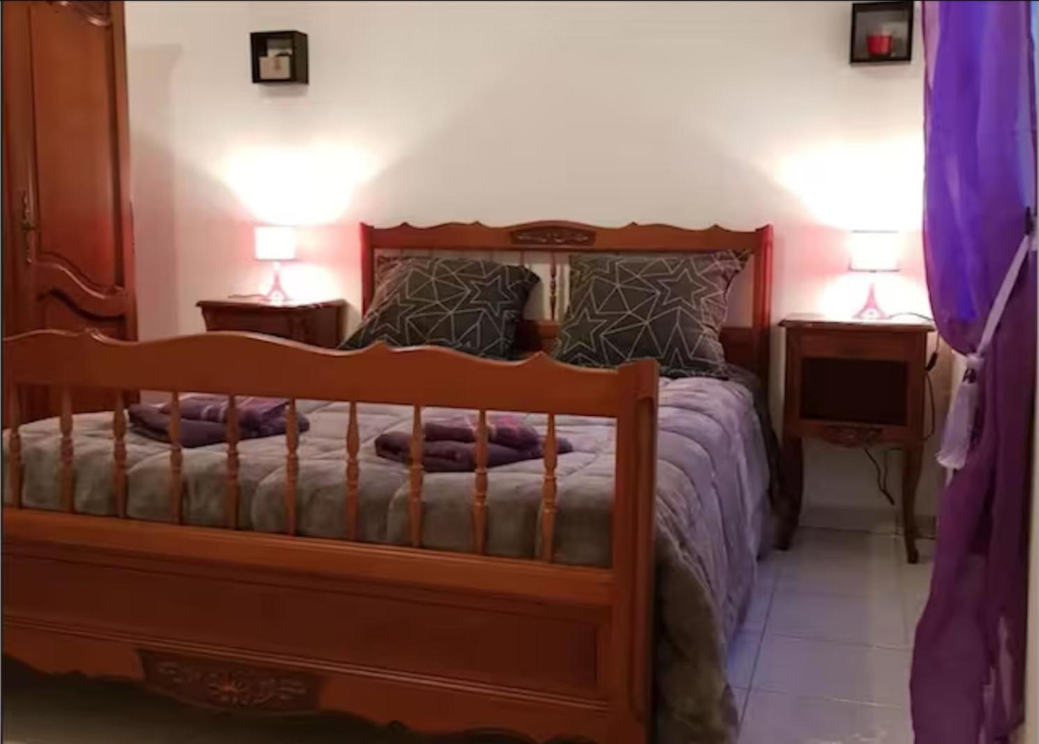 Appartement Avec Parking Gratuit Et Wifi Vierzon Eksteriør bilde